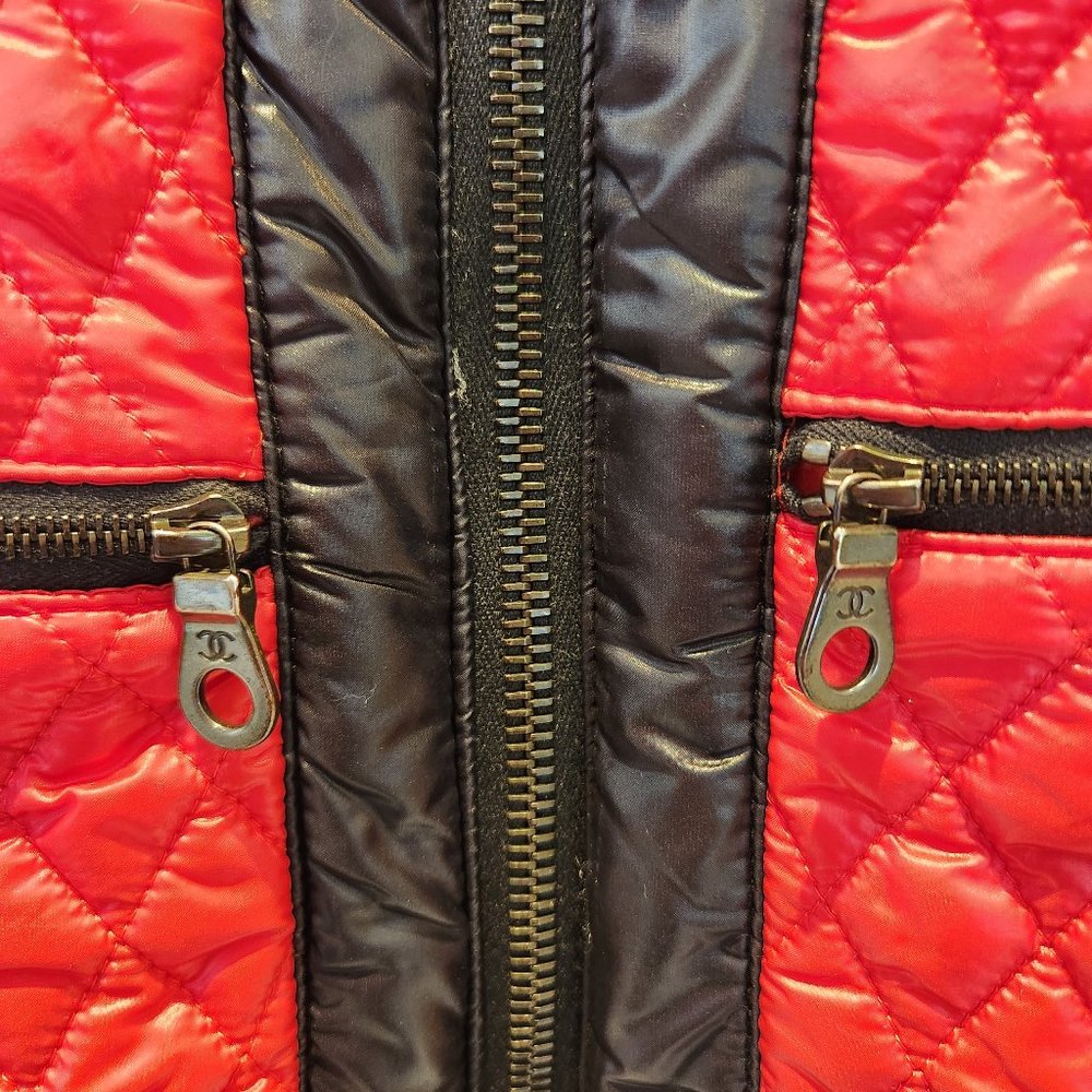 Authentic CHANEL Jacket - Picture 10 of 12